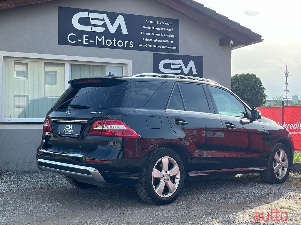 2012' Mercedes-Benz M-Klasse photo #4