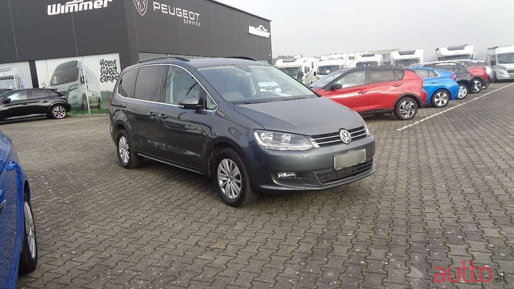 2019' Volkswagen Sharan photo #5