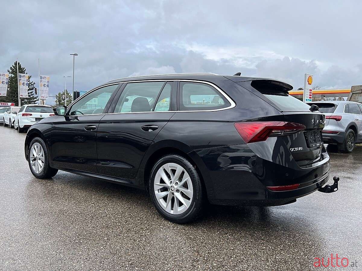 2022' Skoda Octavia photo #5