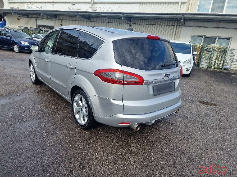 2013' Ford S-Max photo #6