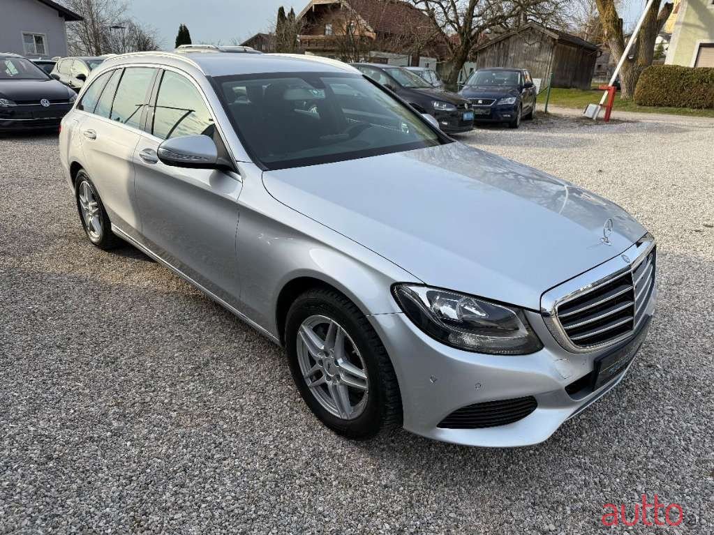 2015' Mercedes-Benz C-Klasse photo #3