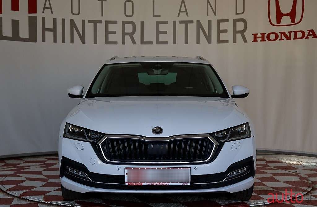 2022' Skoda Octavia photo #6