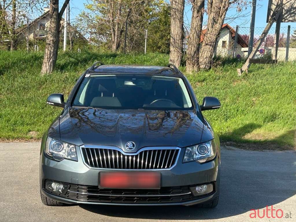 2015' Skoda Superb photo #3