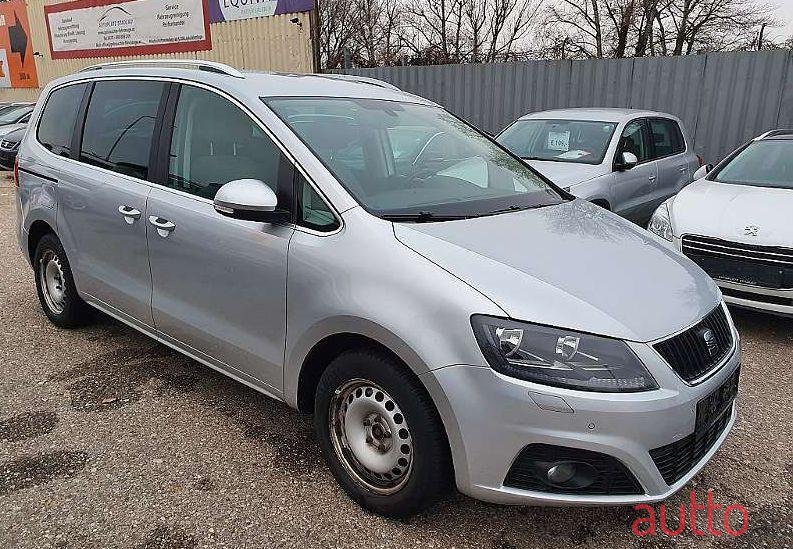 2012' SEAT Alhambra photo #1