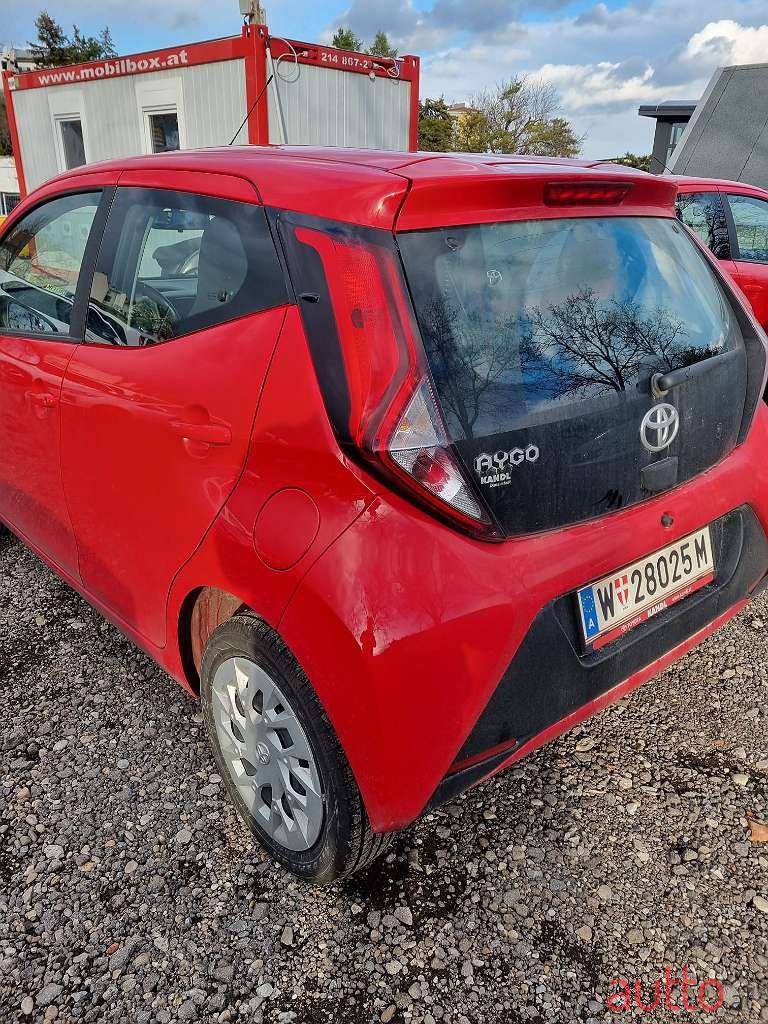 2022' Toyota Aygo photo #4