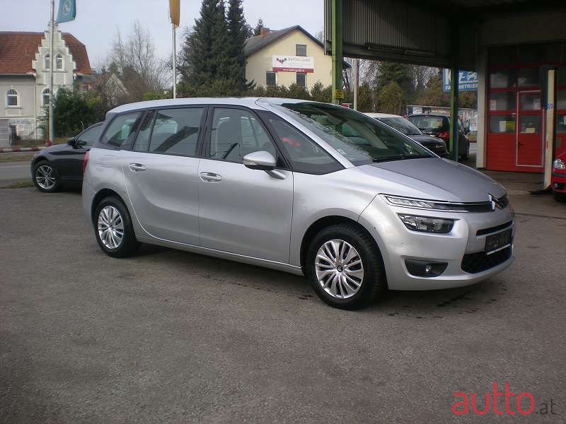 2015' Citroen C4 Picasso photo #5