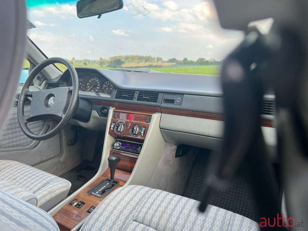 1990' Mercedes-Benz E-Klasse photo #4