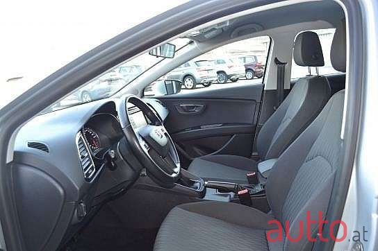 2015' SEAT Leon photo #6