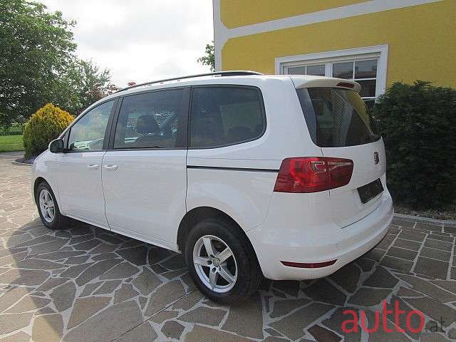 2011' SEAT Alhambra photo #3