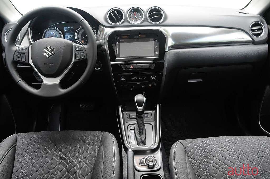 2024' Suzuki Vitara photo #5