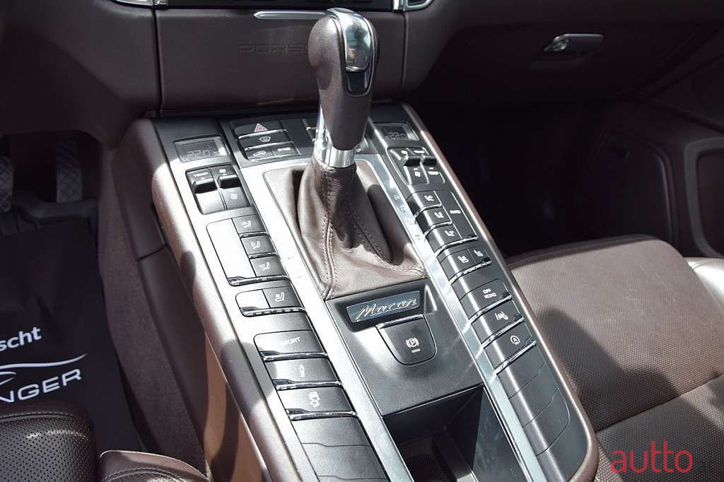 2015' Porsche Macan photo #6