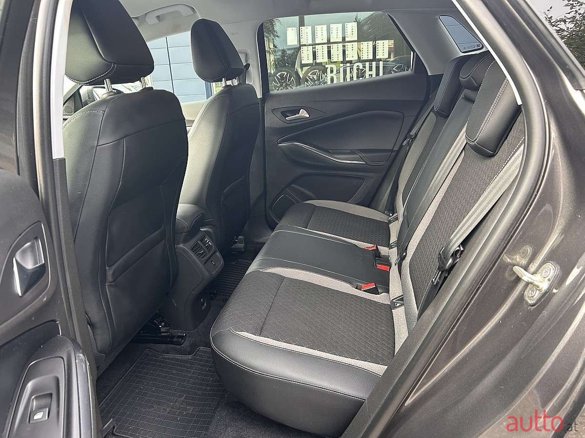 2018' Opel Grandland X photo #6