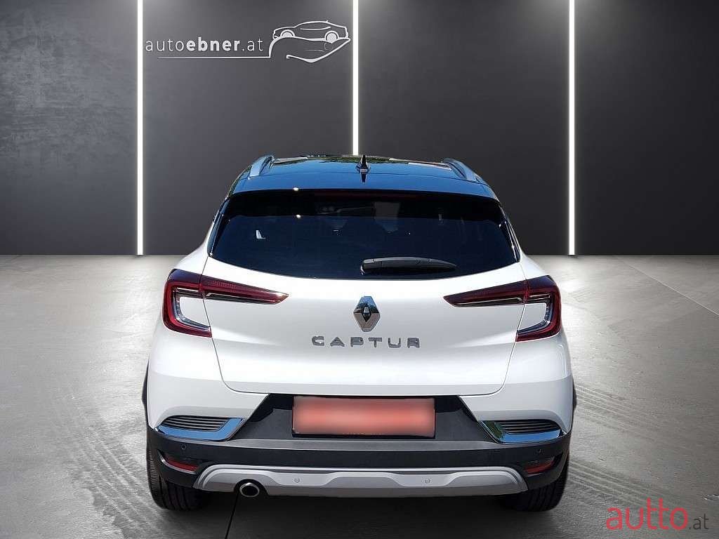 2021' Renault Captur photo #6