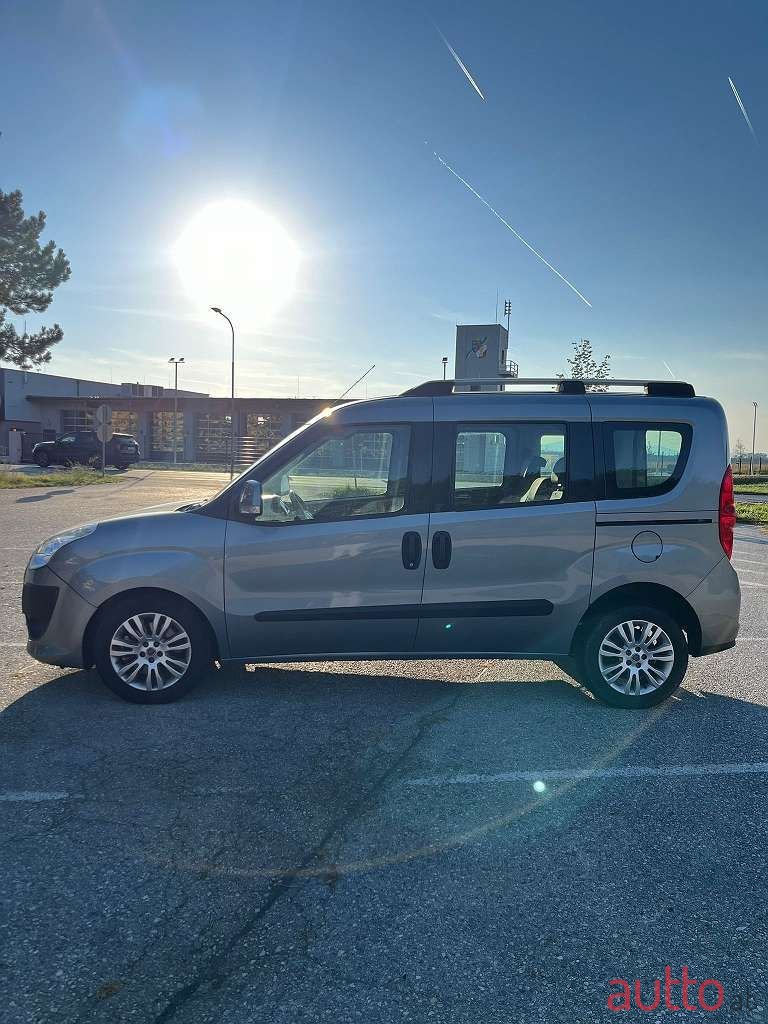 2010' Fiat Doblo photo #4