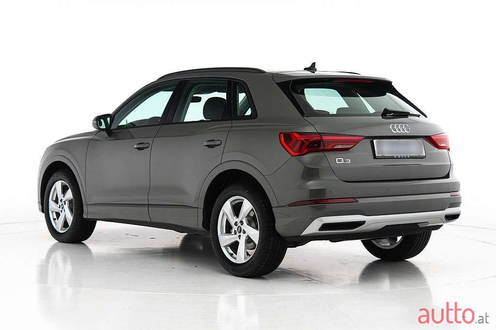 2023' Audi Q3 photo #3