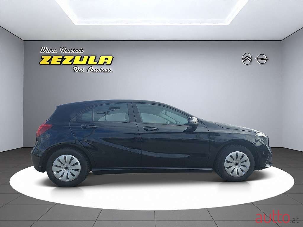 2017' Mercedes-Benz A-Klasse photo #6