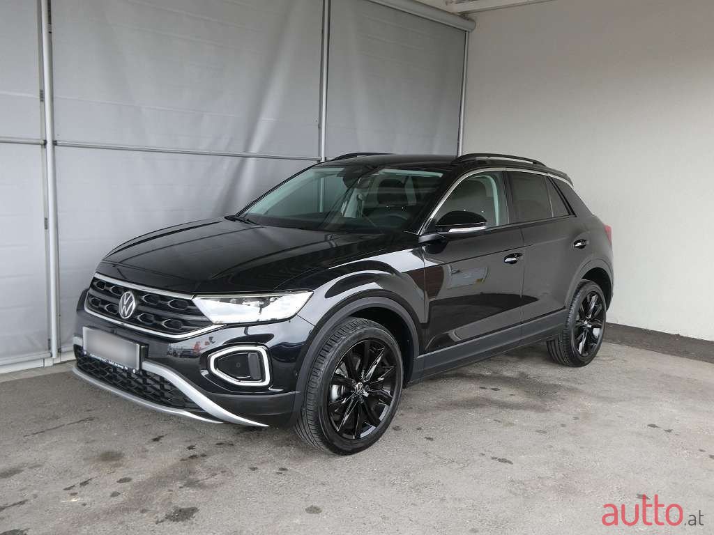 2024' Volkswagen T-Roc photo #1