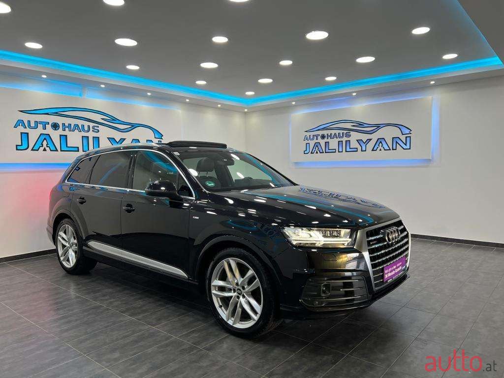 2016' Audi Q7 photo #4