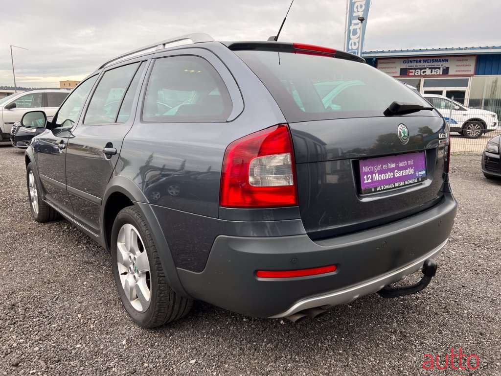 2011' Skoda Octavia photo #3