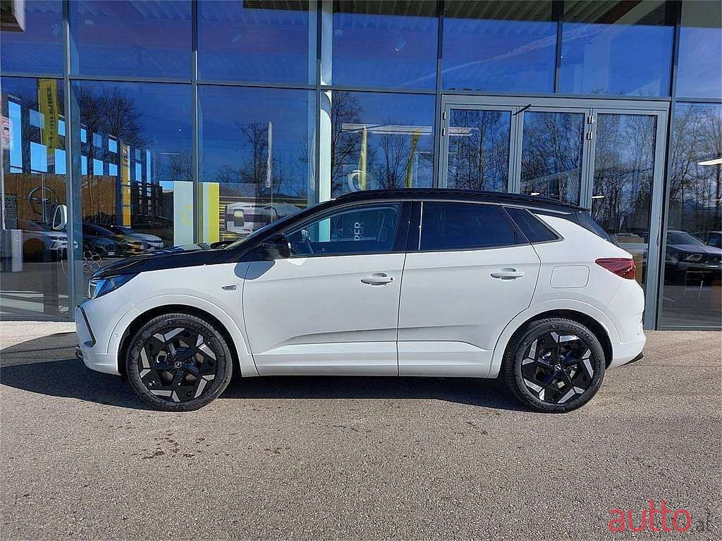 2023' Opel Grandland photo #2