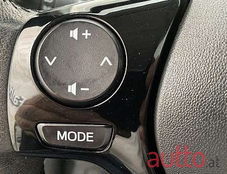 2015' Toyota Aygo photo #6