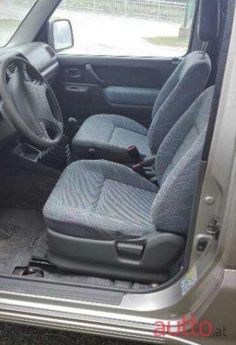 2001' Suzuki Jimny photo #2
