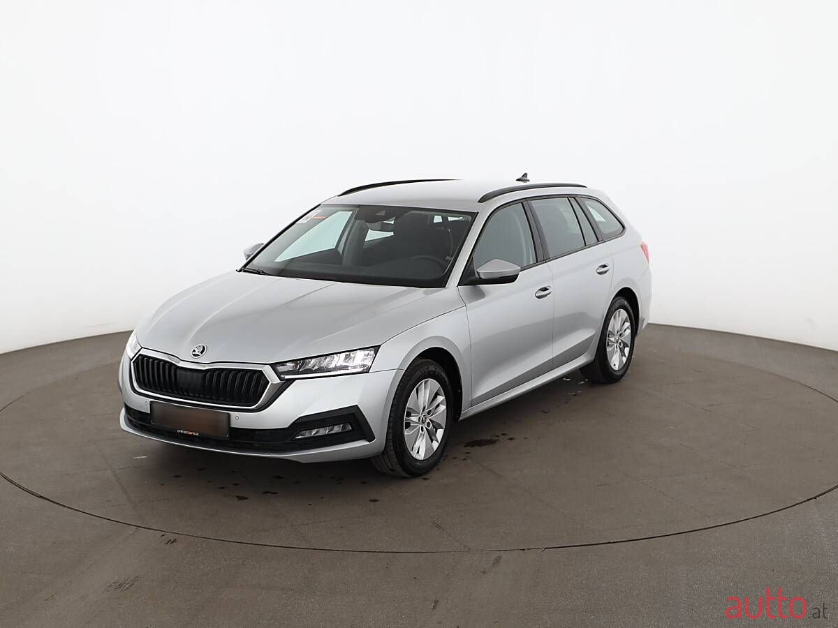 2023' Skoda Octavia photo #2
