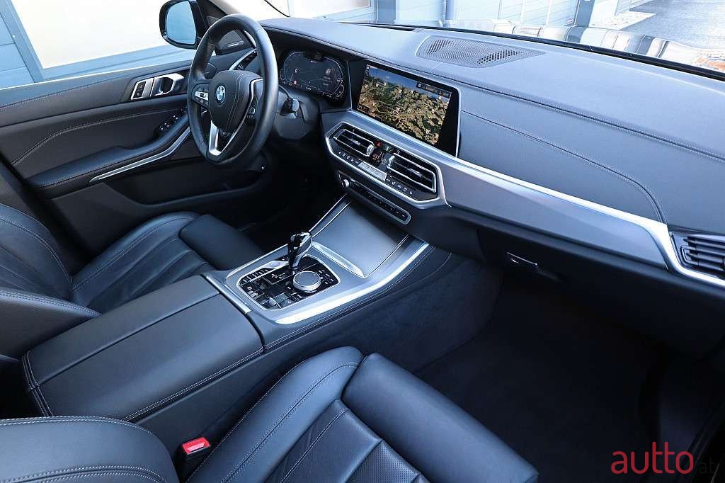 2022' BMW X5 photo #4