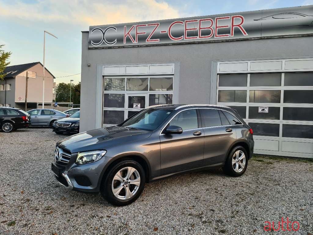 2018' Mercedes-Benz Glc-Klasse photo #2