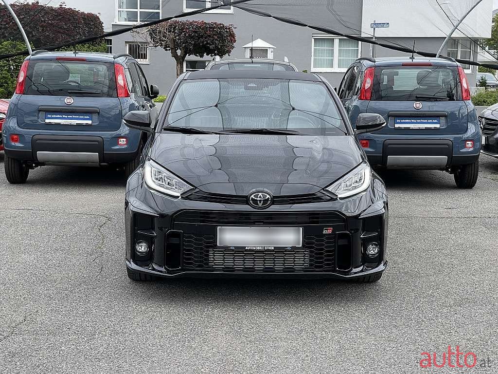 2022' Toyota Yaris photo #1