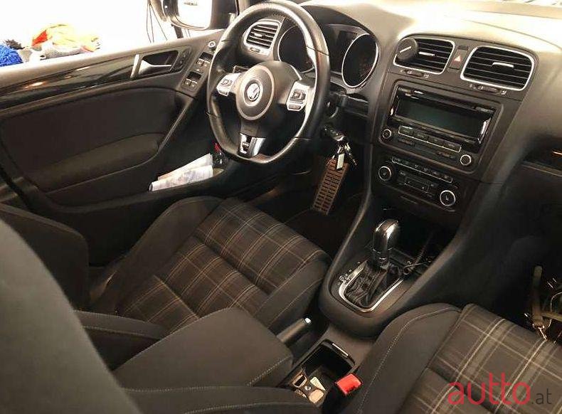 2012' Volkswagen Golf photo #2