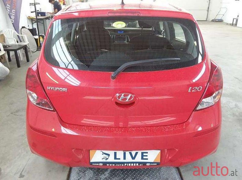 2013' Hyundai i20 photo #2