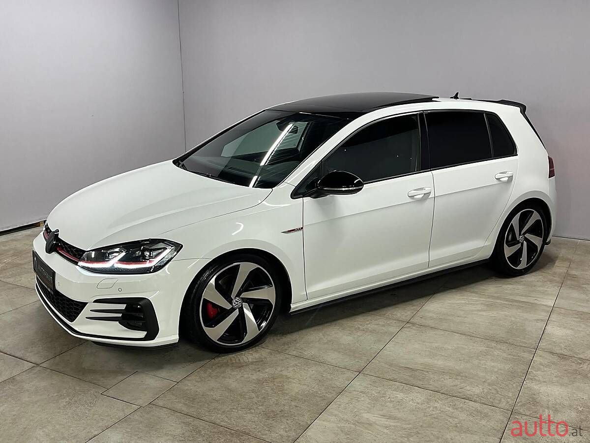 2018' Volkswagen Golf photo #5