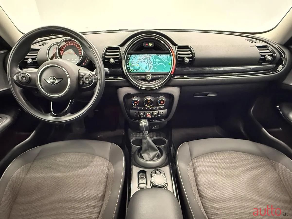 2019' MINI Cooper photo #6