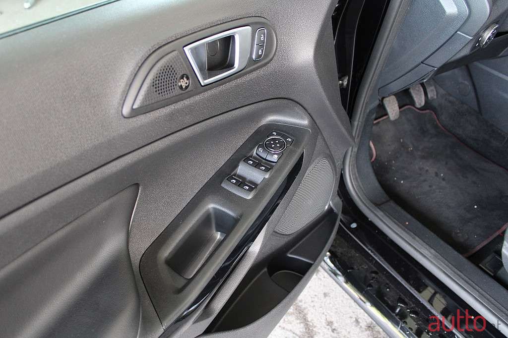 2022' Ford EcoSport photo #5