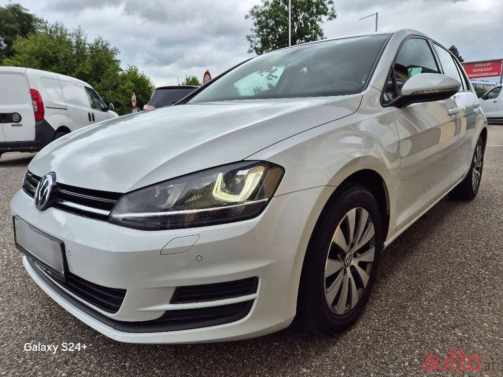 2013' Volkswagen Golf photo #3