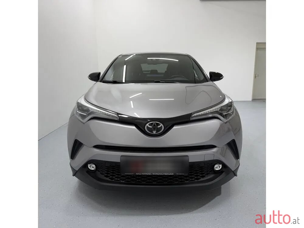 2017' Toyota C-HR photo #4
