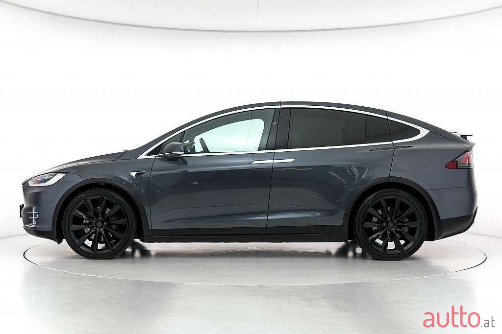 2017' Tesla Model X photo #2