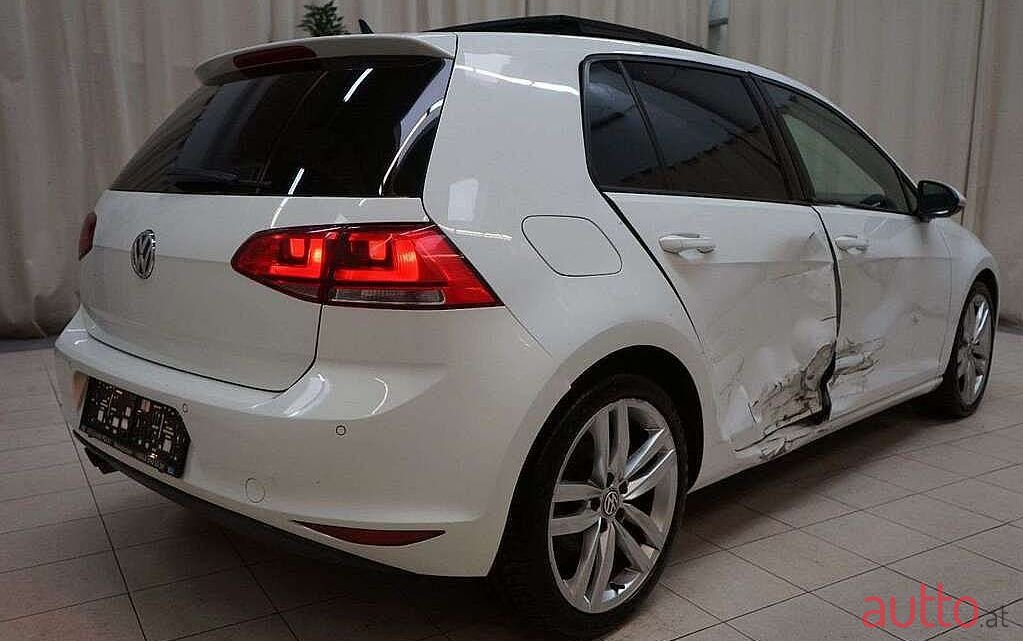 2013' Volkswagen Golf photo #6