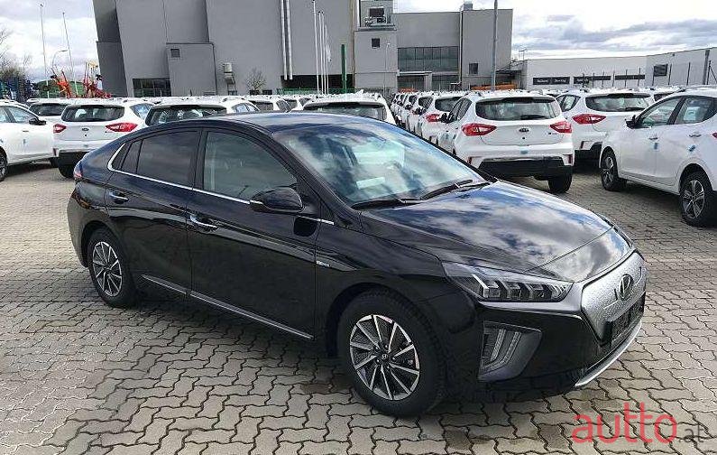 2020' Hyundai Ioniq photo #1