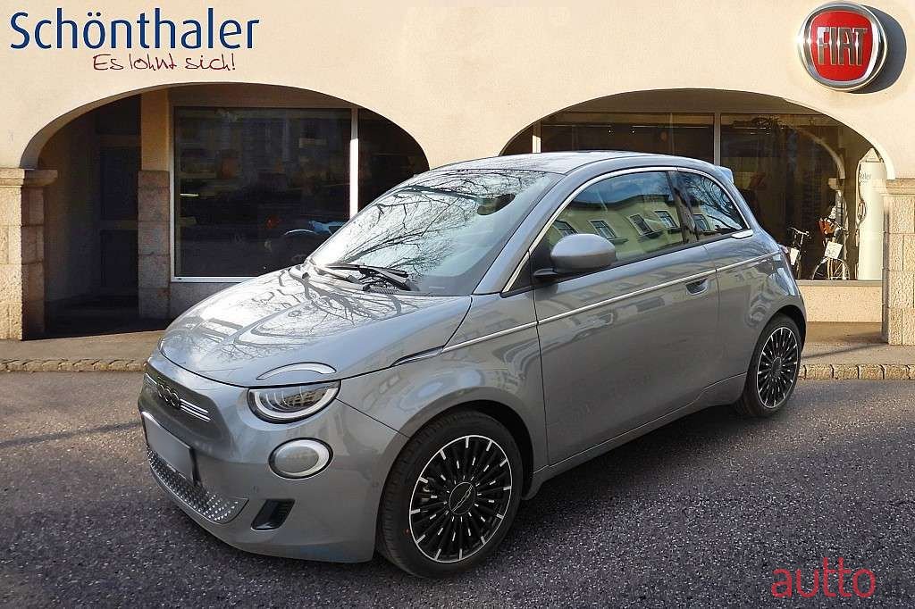2023' Fiat 500 E photo #1