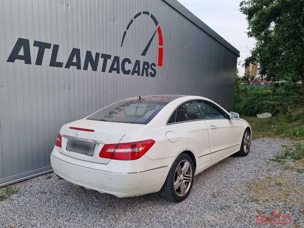 2010' Mercedes-Benz E-Klasse photo #5