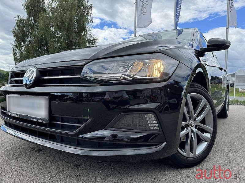 2019' Volkswagen Polo photo #3