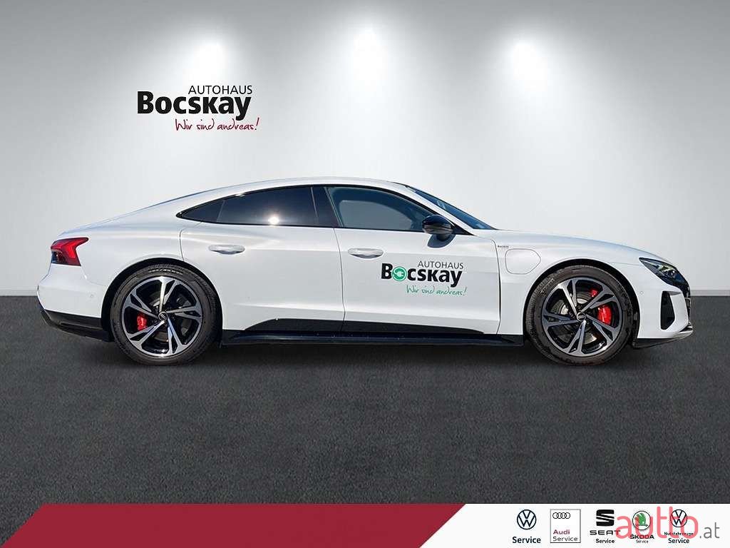 2022' Audi e-tron GT photo #3