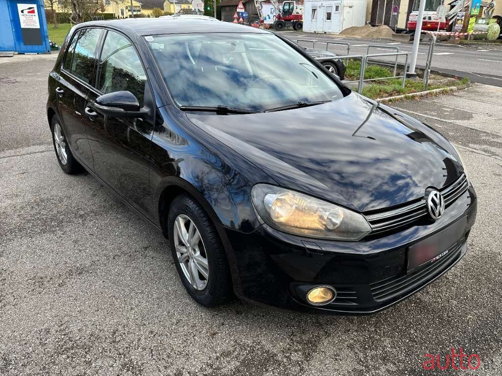 2012' Volkswagen Golf photo #4