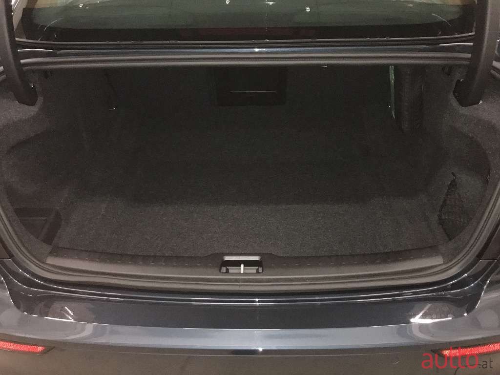 2023' Volvo S60 photo #6