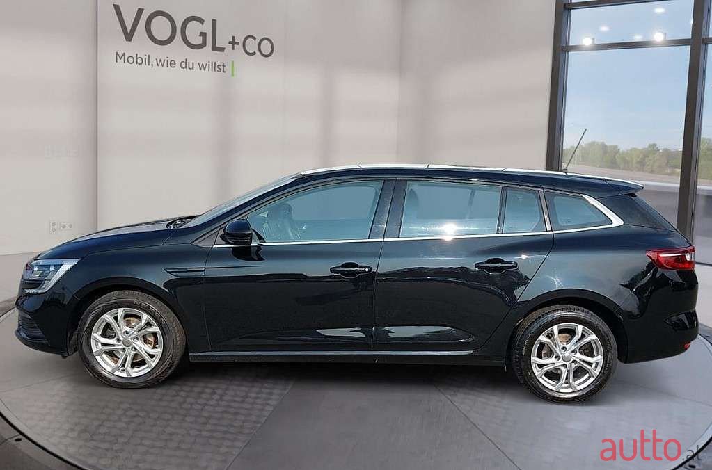 2019' Renault Megane photo #2