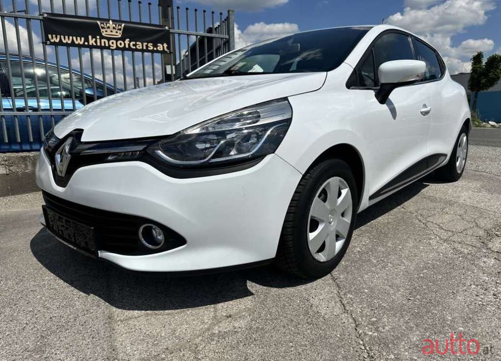 2014' Renault Clio photo #1