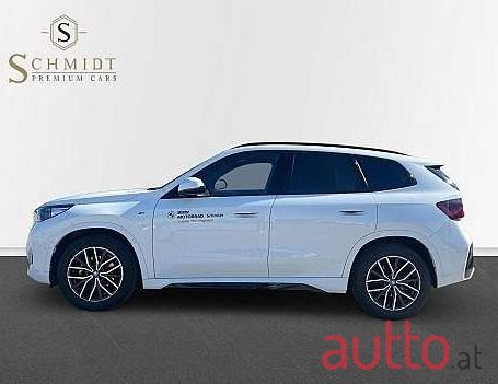 2024' BMW iX1 photo #3