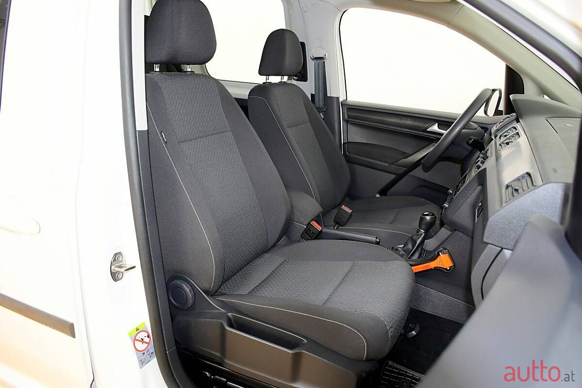 2019' Volkswagen Caddy photo #5